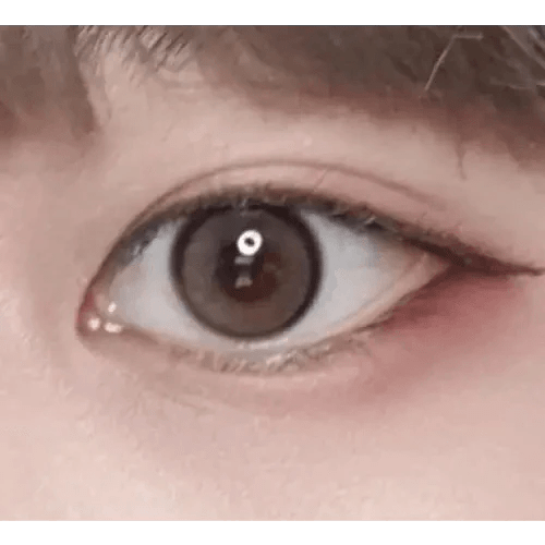 i-DOL Yurial Earl Gray — single-eye close-up showing the contact lens appearance
