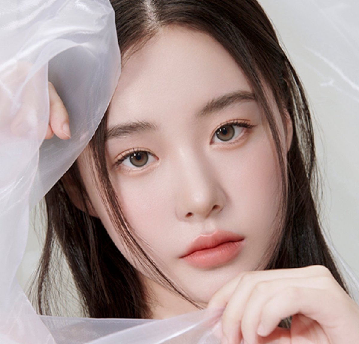i-DOL Yurial Max Earl Gray colored contact lens, 13.3mm graphic diameter, Monthly wear