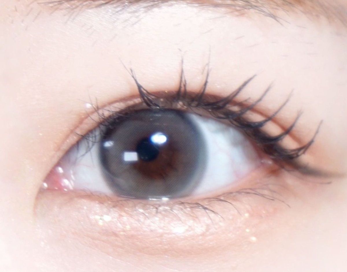 i-DOL Yurial Max Earl Gray colored contact lens, 13.3mm graphic diameter, Monthly wear