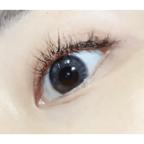 LensTown It's Water Gray (10p) — single-eye close-up showing the contact lens appearance
