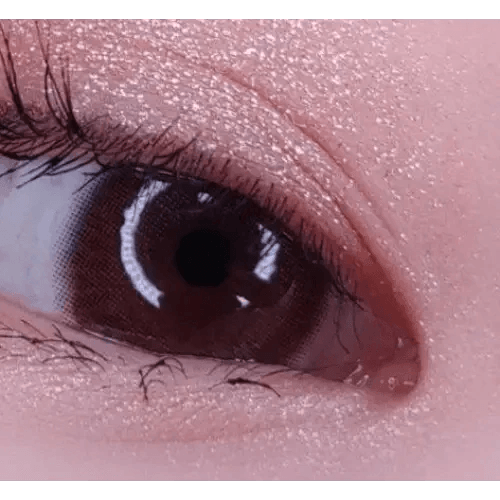 LensRang iWWi Hibiscus Brown — single-eye close-up showing the contact lens appearance