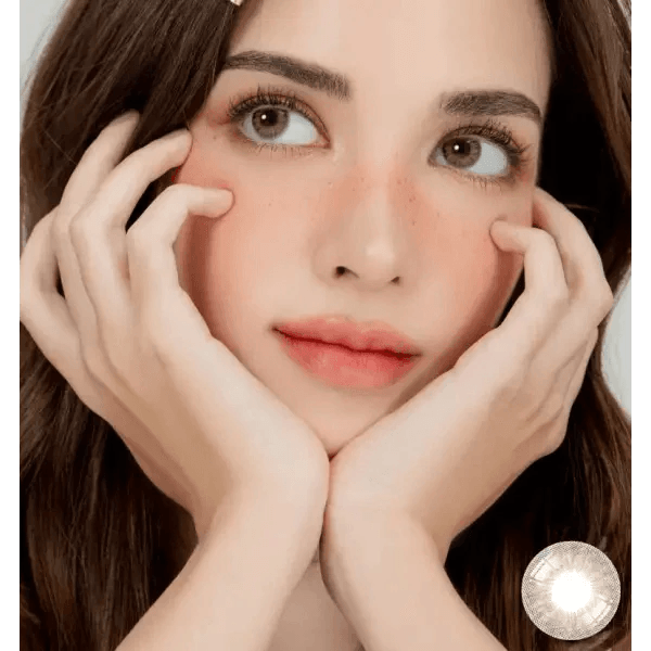 LensRang iWWi Iwwinka Hazel — model portrait showing the contact lens look