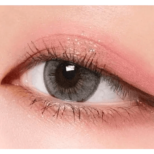 LensRang Iwwitch Up Gray — single-eye close-up showing the contact lens appearance