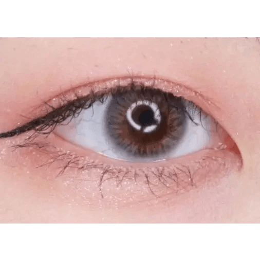 LensTown Kiralet Gray — single-eye close-up showing the contact lens appearance