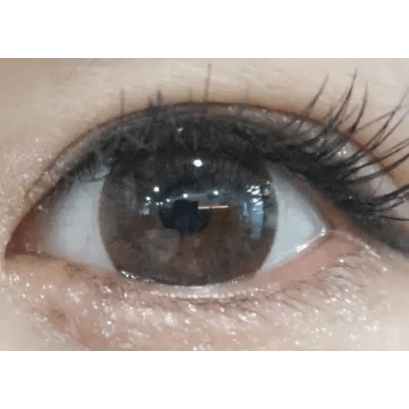 LensTown Silimedi Palm Gray — single-eye close-up showing the contact lens appearance