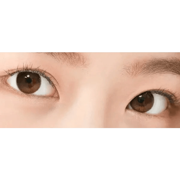LensTown Tobetter Big Brown — both eyes wearing the contact lenses