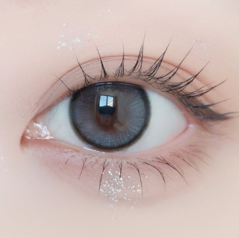 LensVery Anreen Ash Gray colored contact lens, 13.1mm graphic diameter, Monthly wear
