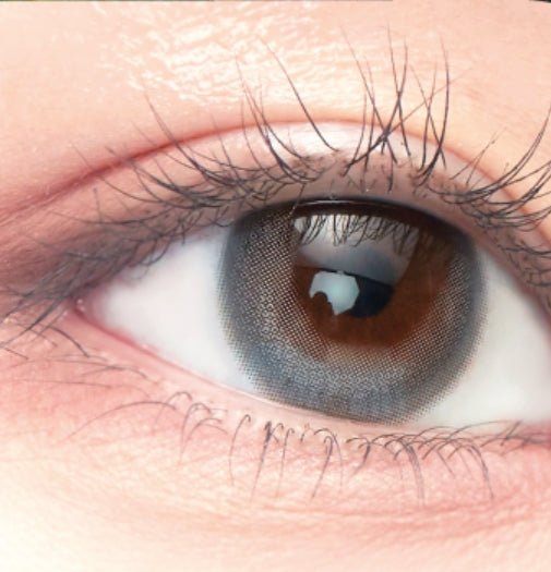 LensVery Rose Moon Cotton Gray colored contacts - on-eye close-up showing the color and design