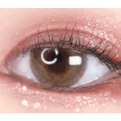 LensVery Silhouette1 Hazel — single-eye close-up showing the contact lens appearance