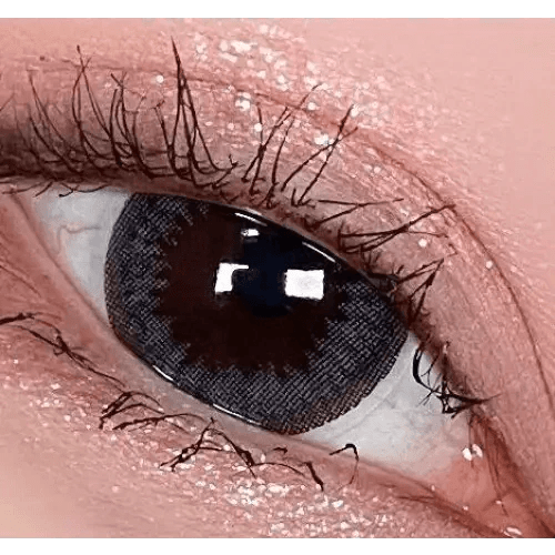 LensVery Sydney Gray (10p) — single-eye close-up showing the contact lens appearance