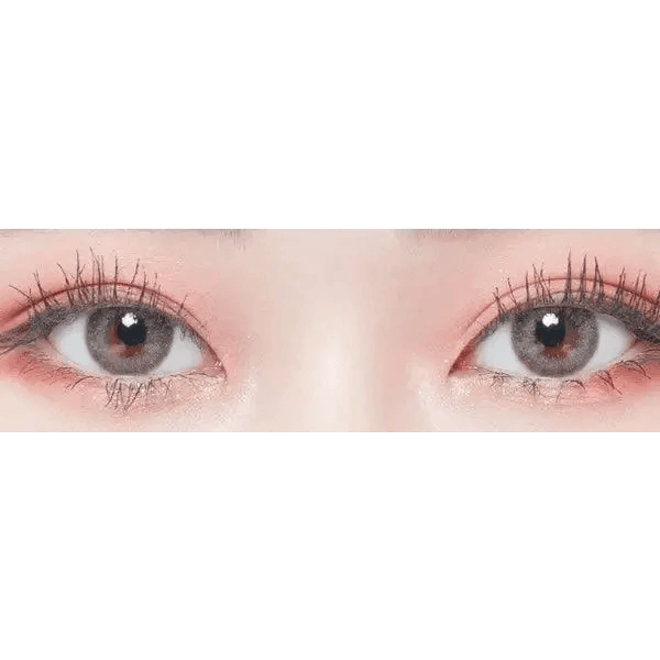 LensTown Lighly Lily Marry Gray (20p) — both eyes wearing the contact lenses