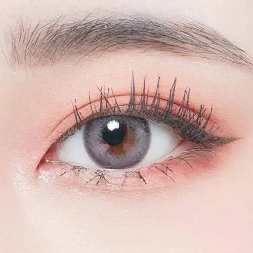 LensTown Lighly Mellow Gray (20p) — single-eye close-up showing the contact lens appearance