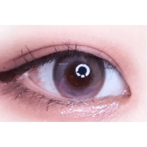 LensTown Lighly Mellow Pink (20p) — single-eye close-up showing the contact lens appearance