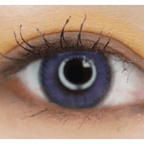 LensTown Lighly Rose Berry (30p) — single-eye close-up showing the contact lens appearance