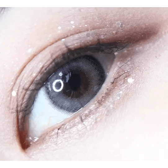 LensTown Lighly Rose Berry (30p) — both eyes wearing the contact lenses