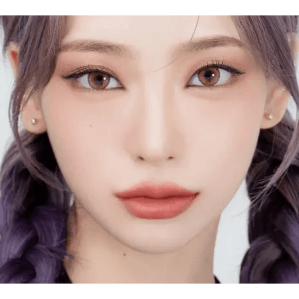 LensRang Mad Eye Brown — model portrait showing the contact lens look