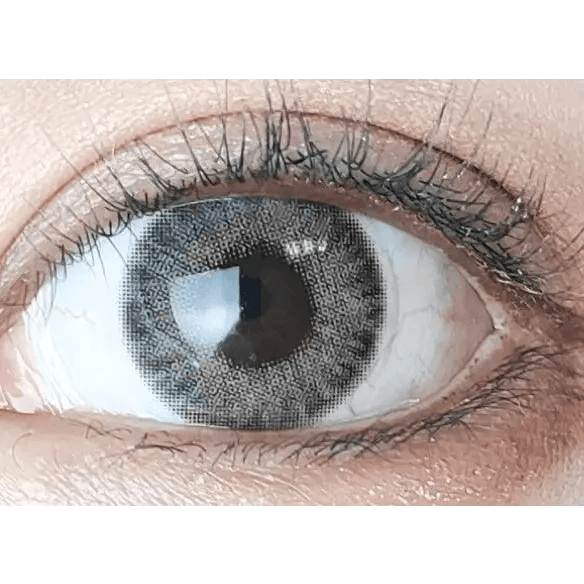 LensTown Mio Blonde Gray — single-eye close-up showing the contact lens appearance
