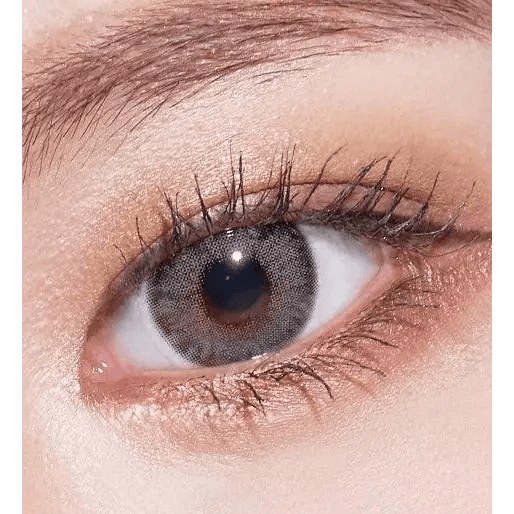 LensTown Mio Blonde Gray — single-eye close-up showing the contact lens appearance