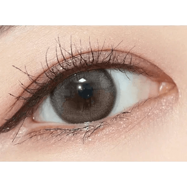 Olens Mood Night Mood Brown — single-eye close-up showing the contact lens appearance