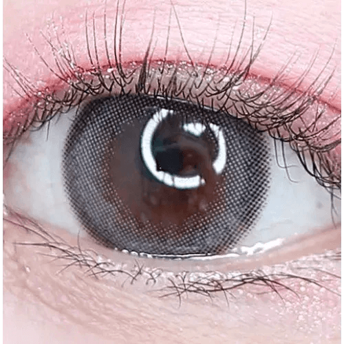 LensVery My Ann Only Gray — single-eye close-up showing the contact lens appearance