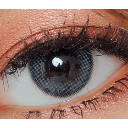 LensVery My Ann Only Gray — single-eye close-up showing the contact lens appearance