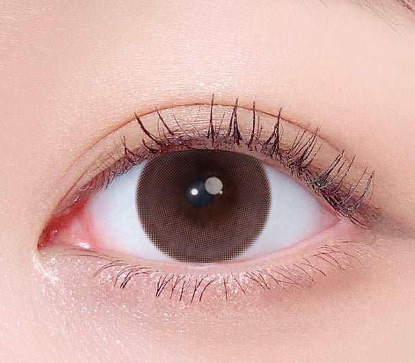 LensTown Odd I's M plain Brown colored contact lens, 13.0mm graphic diameter, Monthly wear