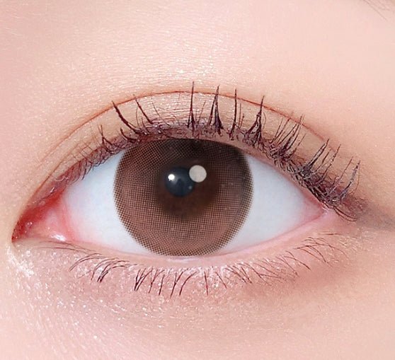 LensTown Odd I's M plain odd Apricot colored contact lens, 13.0mm graphic diameter, Monthly wear