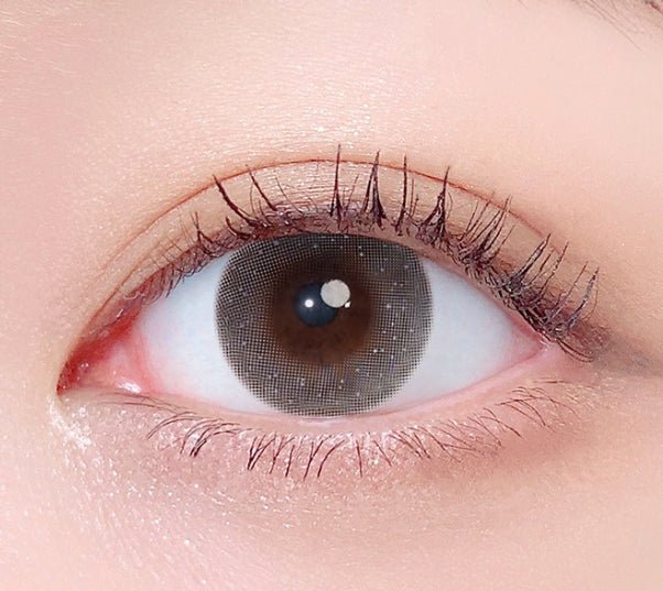 LensTown Odd I's M plain odd Gray colored contact lens, 13.0mm graphic diameter, Monthly wear