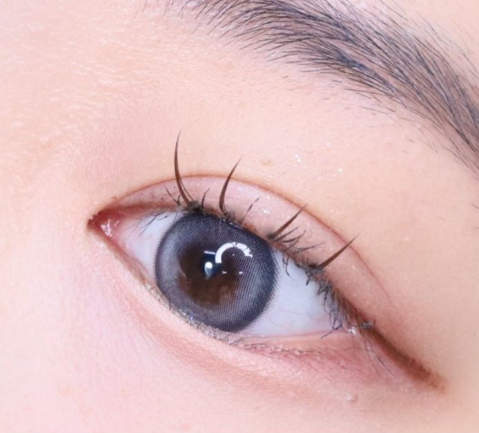 LensTown Odd I's M pure Gray colored contact lens, 13.1mm graphic diameter, Monthly wear