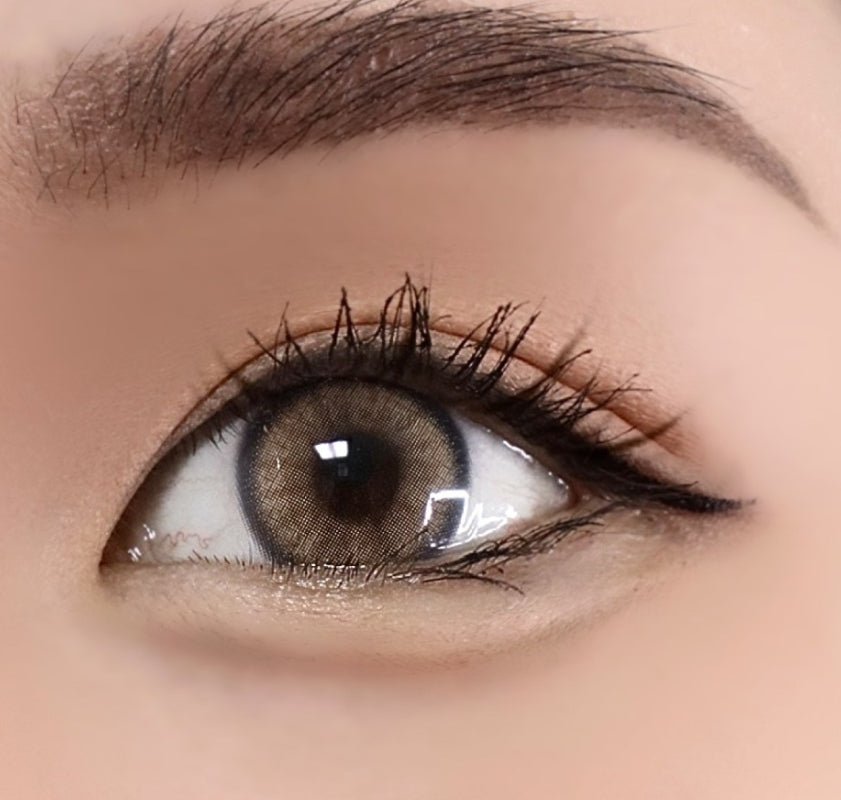 Olens Nella Ash Beige colored contact lens, 13.3mm graphic diameter, Monthly wear