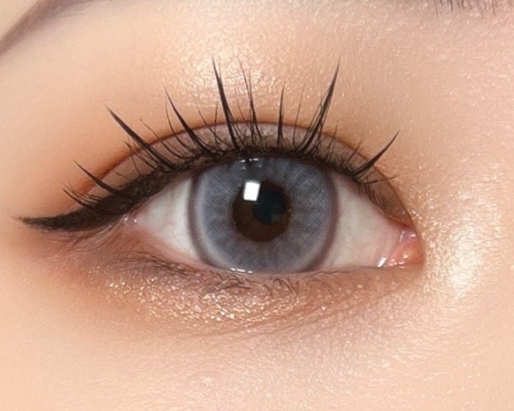 Olens Nella Ash Gray colored contact lens, 13.3mm graphic diameter, Monthly wear