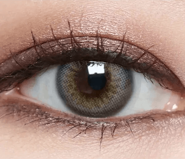 Olens Scandi Gray — single-eye close-up showing the contact lens appearance