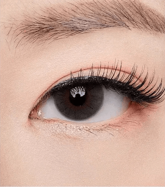 Olens ShineB Gray — single-eye close-up showing the contact lens appearance