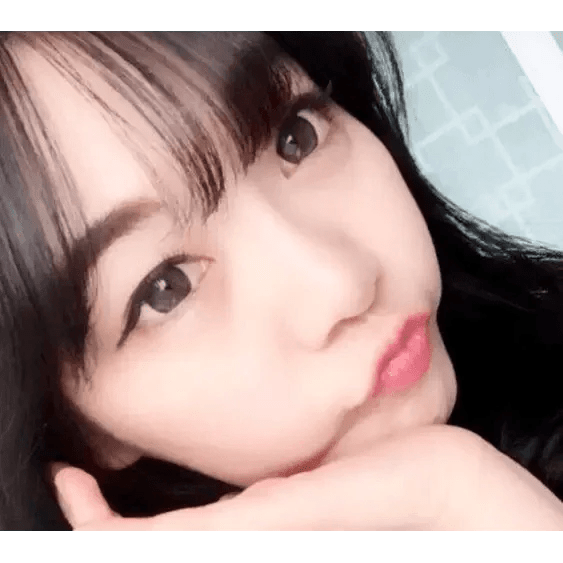 Olens Tok Tok Sugar Gray — model portrait showing the contact lens look
