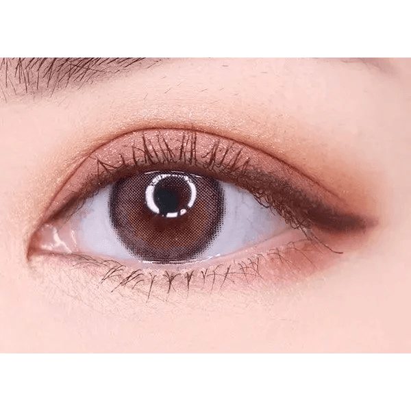 Olens ViVi Ring Pink — single-eye close-up showing the contact lens appearance