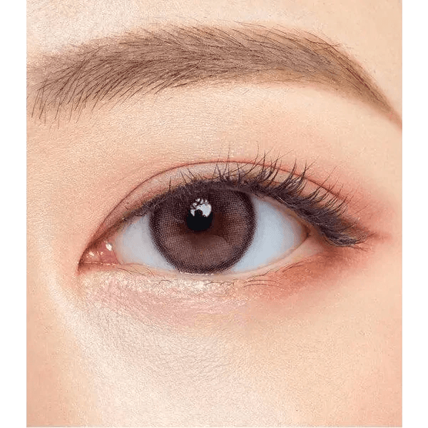 Olens ViVi Ring Pink — single-eye close-up showing the contact lens appearance