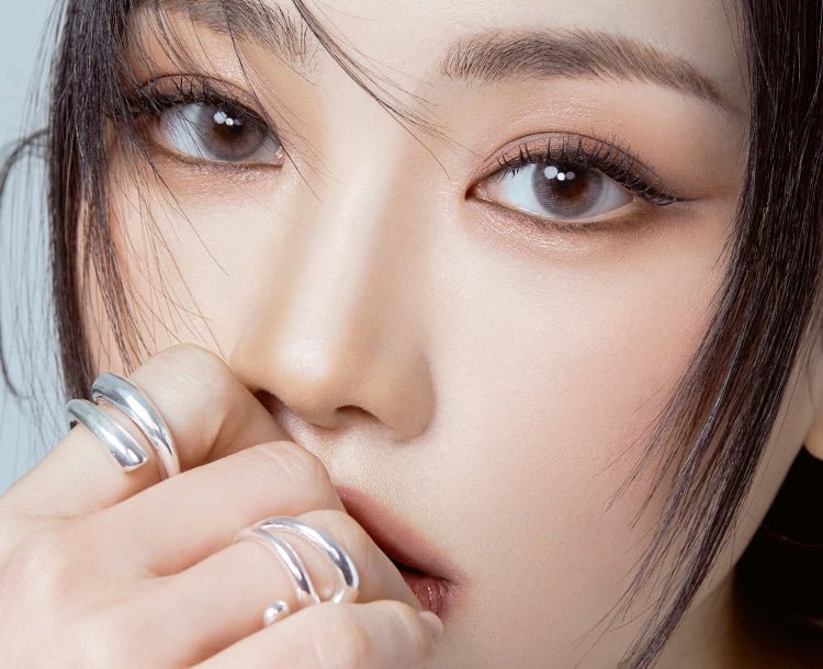 Olola Amelie Gray — monthly colored contact lenses, 13.4mm graphic diameter