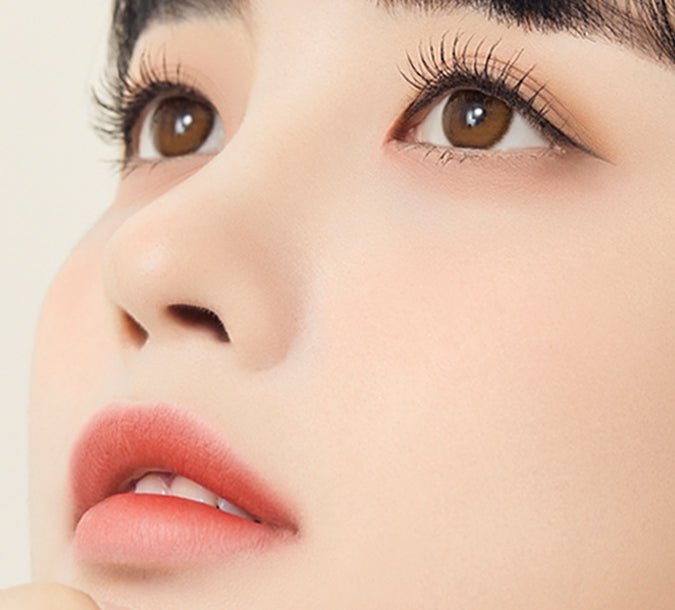 Olola Dahlia Brown colored contact lens, 13.2mm graphic diameter, 3-6 Months wear
