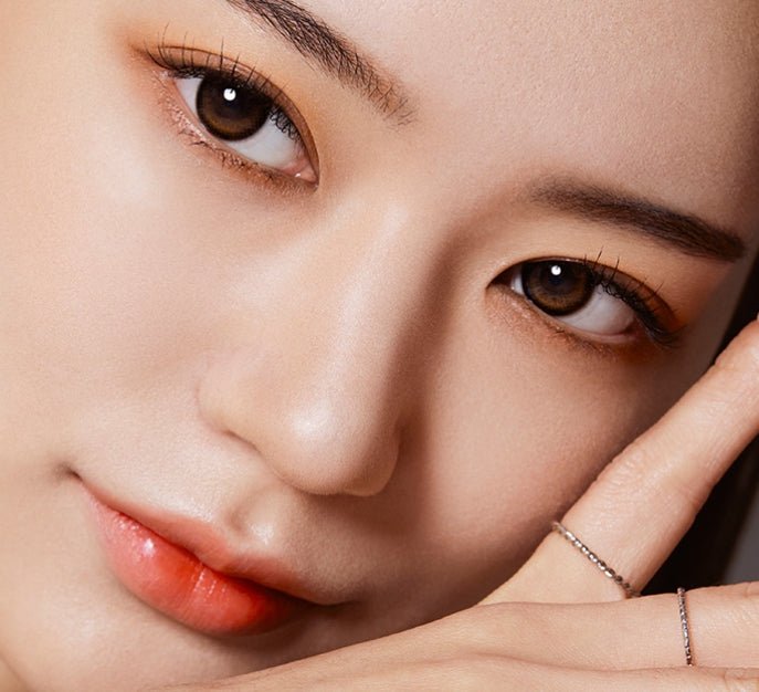 Olola Daymood Brown colored contact lens, 13.3mm graphic diameter, 3-6 Months wear