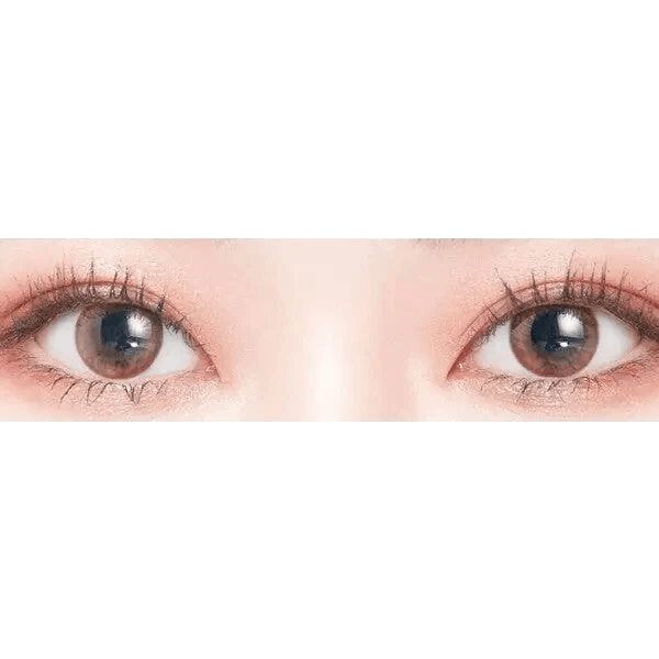 LensTown Pocopong Brown — both eyes wearing the contact lenses