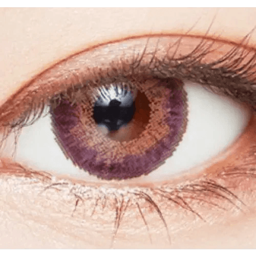 LensVery Poing Violet — single-eye close-up showing the contact lens appearance