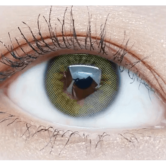 LensRang Real Khaki Green — single-eye close-up showing the contact lens appearance