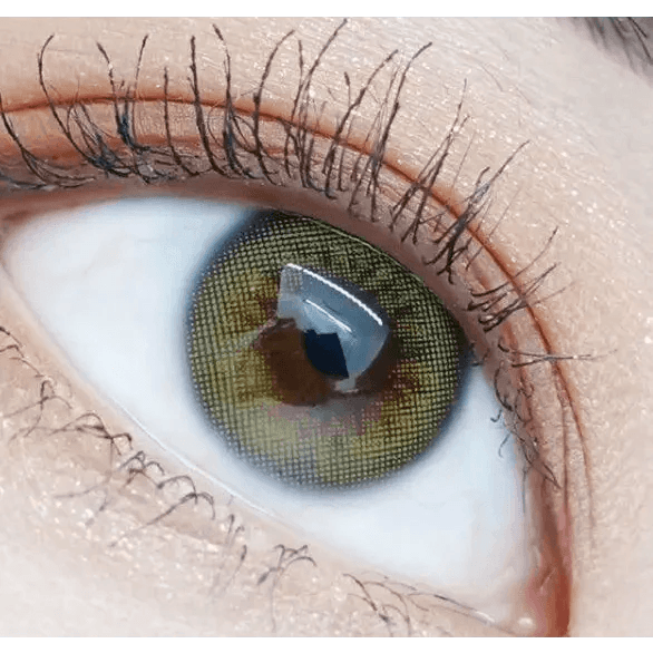 LensRang Real Khaki Green — single-eye close-up showing the contact lens appearance