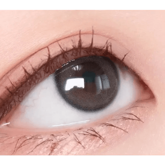 Olens Real Ring 1Day Gray (20p) — single-eye close-up showing the contact lens appearance