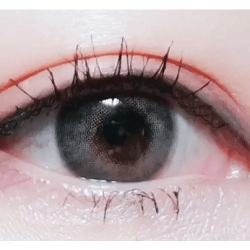 LensTown Romantea London 1Day Gray (10p) — single-eye close-up showing the contact lens appearance