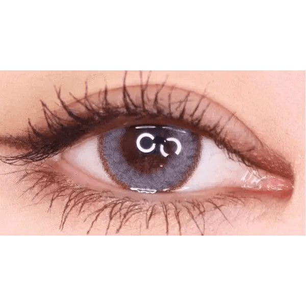 LensTown Romantea Rome Gray — single-eye close-up showing the contact lens appearance