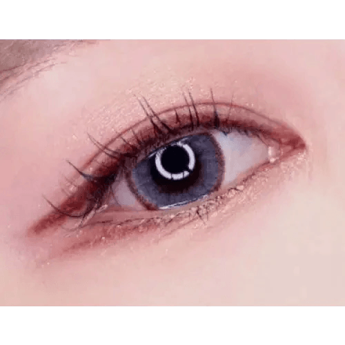 LensTown Romantea Rome Gray — single-eye close-up showing the contact lens appearance