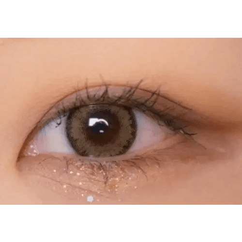 LensTown Romantea Tokyo Grande Khaki Brown — single-eye close-up showing the contact lens appearance
