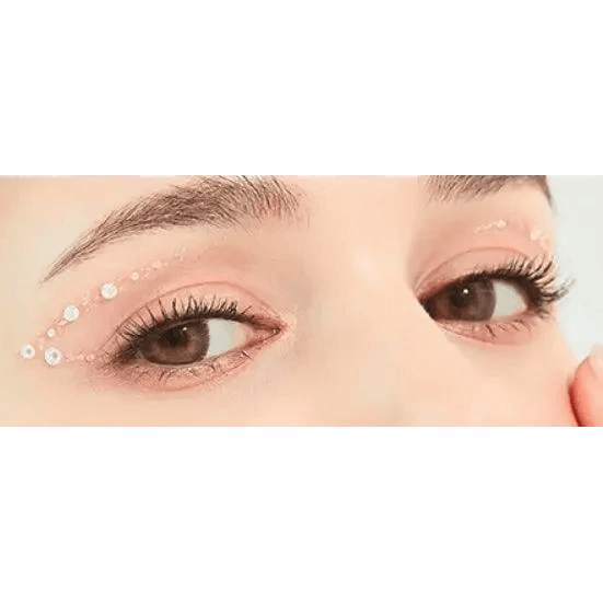 LensTown Rose Swan Brown Topaz — both eyes wearing the contact lenses