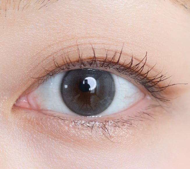 Olens Shine Touch Milky Gray colored contact lens, 12.7mm graphic diameter, Monthly wear